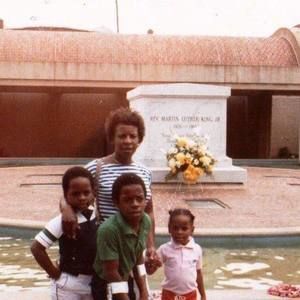 Meet your Posher, Camille